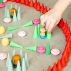 Grapat Houten Kegels Groen, 36st (Mandala Small Green Cones) -Kinderspeelgoed Verkoopwinkel grapat houten kegels groen 36st mandala small gree 2