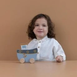 Little Dutch Houten Speelgoed - Houten Trekfiguur Boot Sailors Bay -Kinderspeelgoed Verkoopwinkel little dutch houten speelgoed houten trekfiguur bo 4